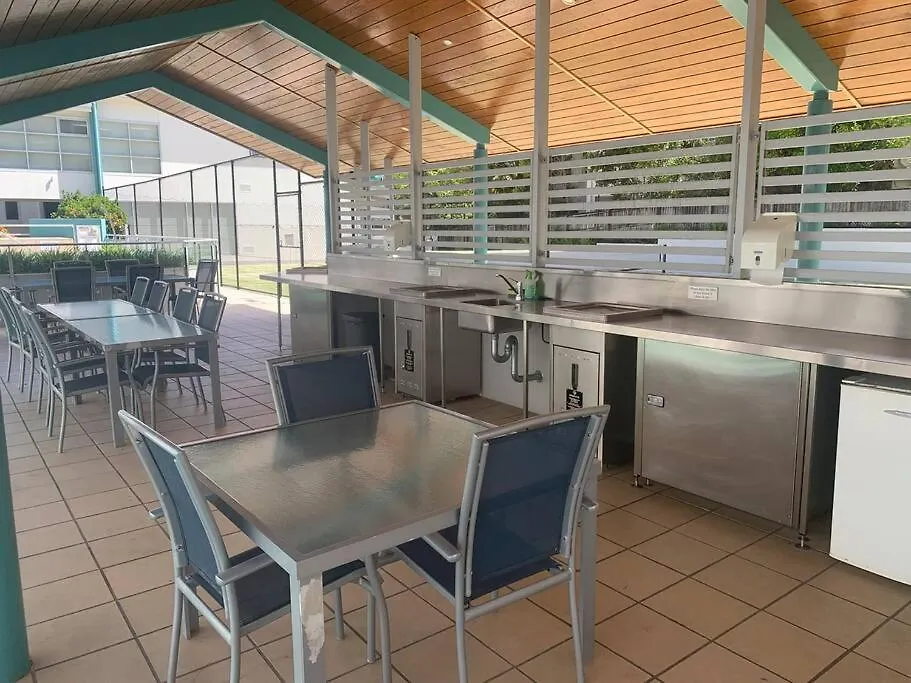 Апартаменты Perry St. Paradise@Coolum Кулум-Бич Австралия